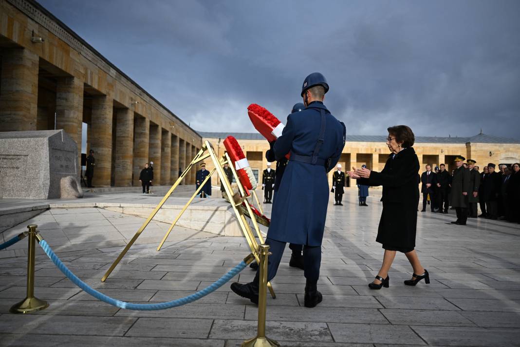 İkinci Cumhurbaşkanı İsmet İnönü 51. ölüm yılında Anıtkabir’de mezarı başında anıldı 9